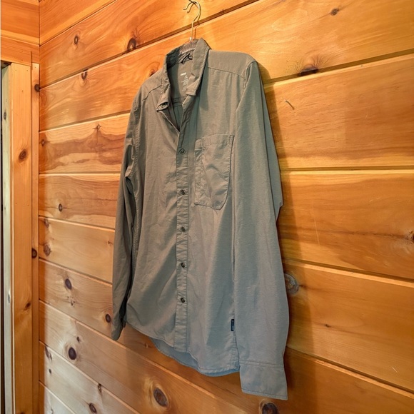 Swiss Tech Dove Button-Up Shirt size Small - Picture 2 of 13